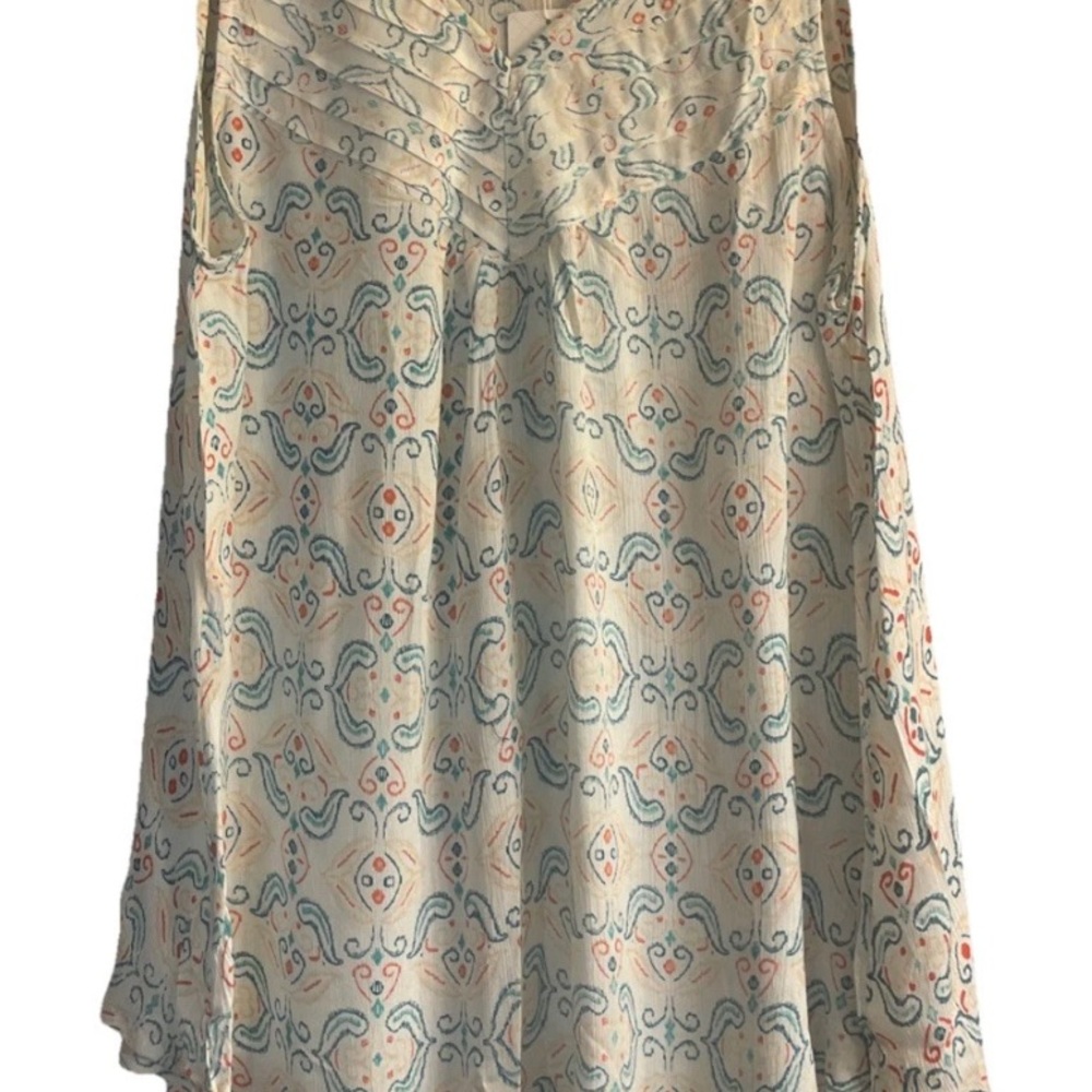 Crepe Top White/Paisley Print Accented VNeck One Size Missy 26.5” Pit-Pit Rayon